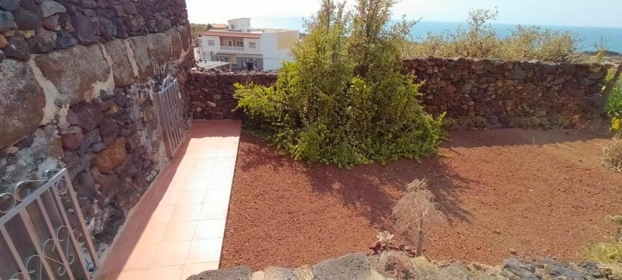 Casa Nela. Rural Y Acogedora En Puntas El Hierro *